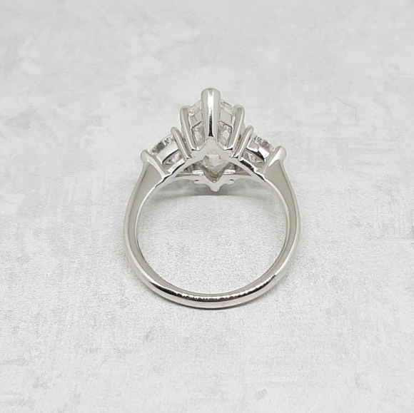 Marquise Cut White Topaz Trillion Side Stones .925 Sterling Silver Ring New sz 7 - Picture 5 of 6